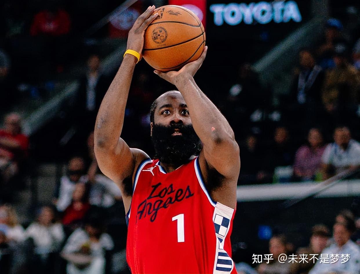 爱游戏哈登连续三场比赛得分超过刷新纪录，FPX不断突破！