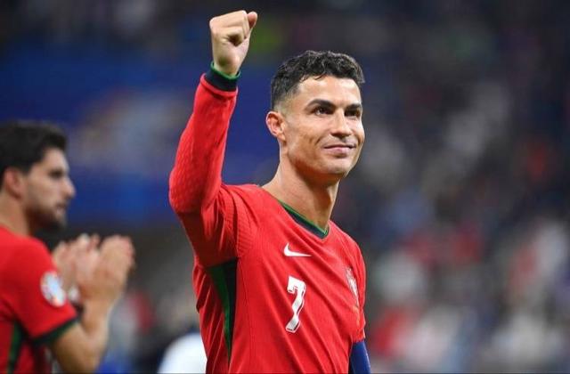 AYX SPORTSC罗重要时刻险胜,加拿大队带队取胜!