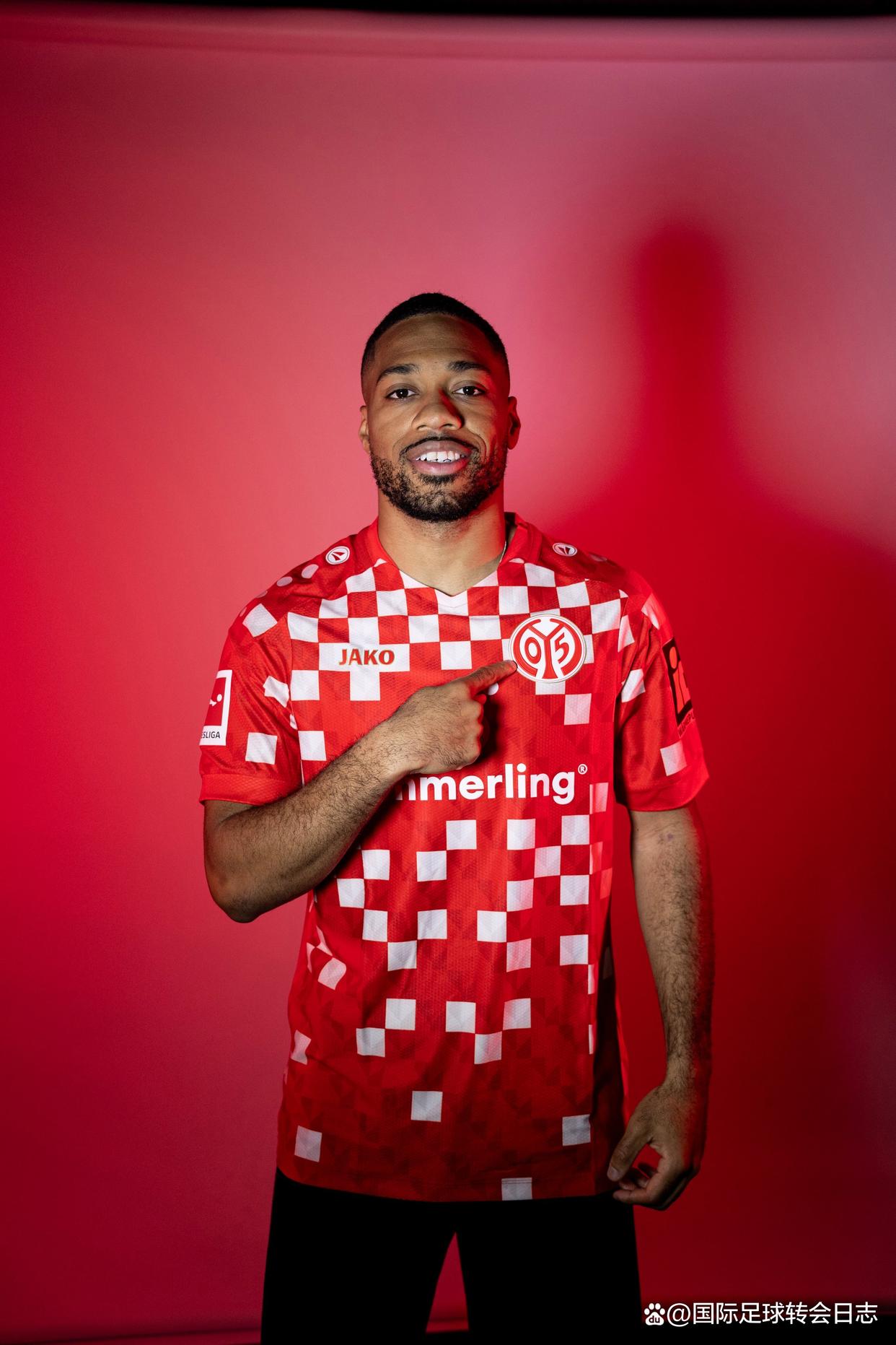 关于窗口期塞维利亚备战德甲,再遭质疑细节曝光,信心回归,更衣室氛围转暖的信息 关于窗口期塞维利亚备战德甲,再遭质疑细节曝光,信心回归,更衣室氛围转暖的信息