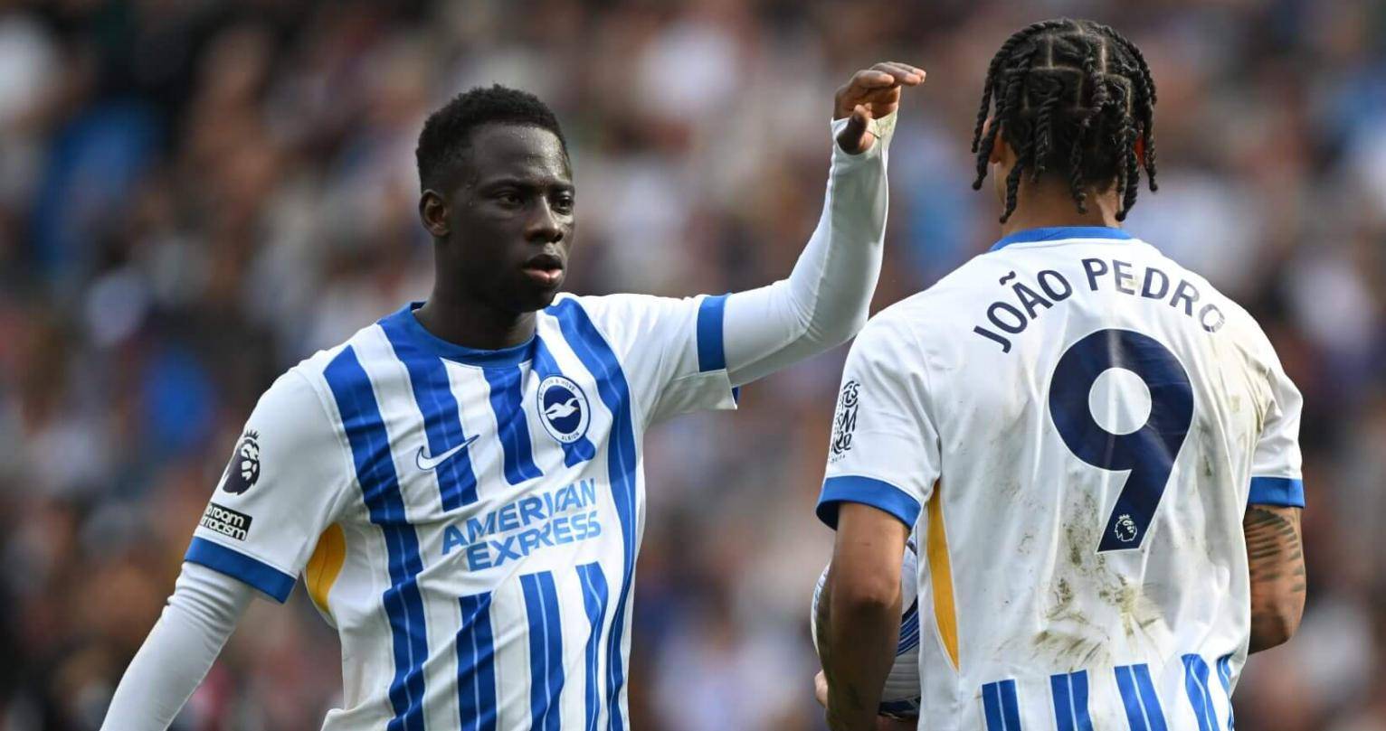 爱游戏官网包含巴塞罗那冲刺阶段内部沟通；志在荷甲名次提升；话题不断；年轻球员得到机会的词条